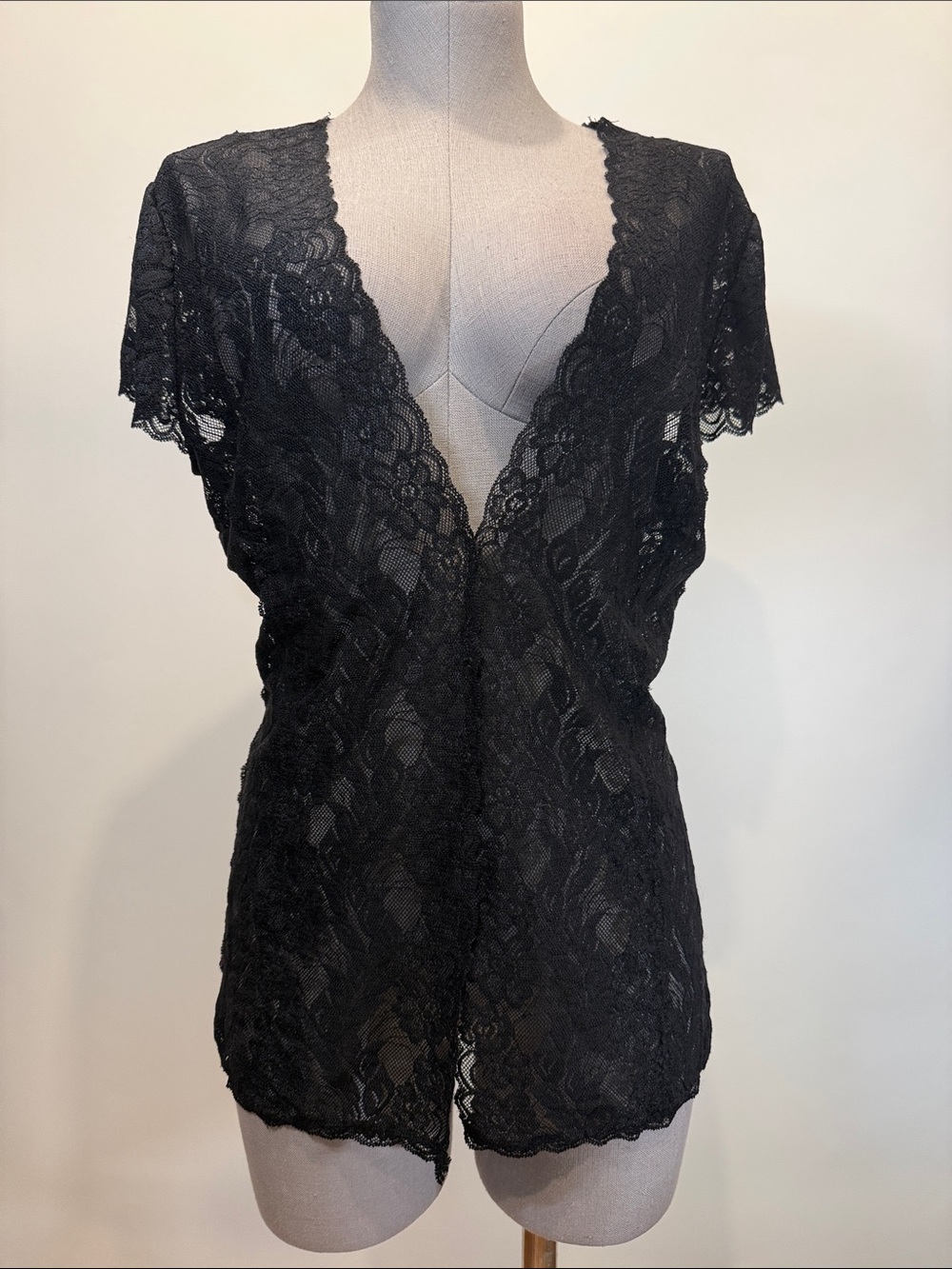 Simon Chang Black Lace Open Front Cardigan | Size Medium